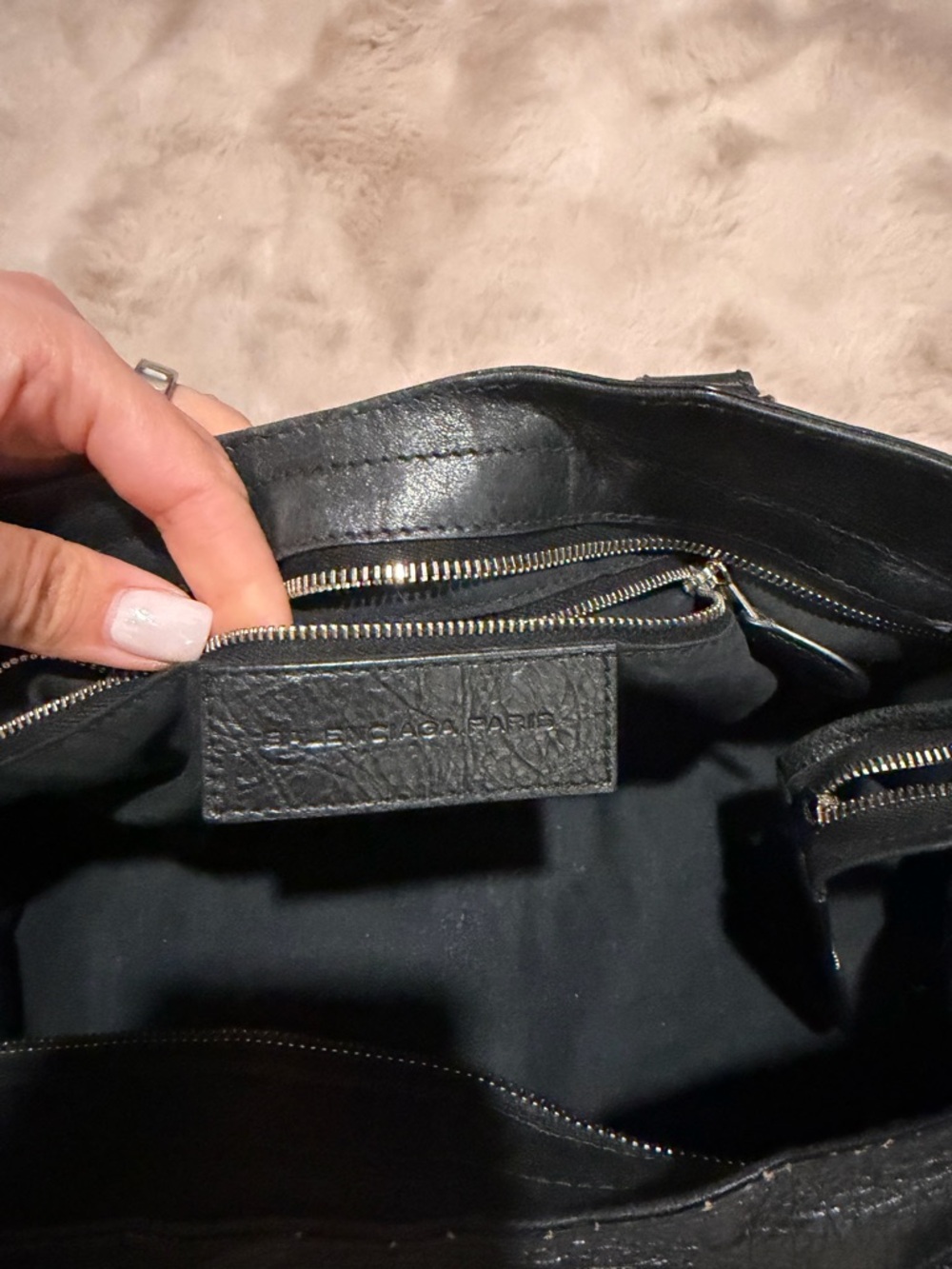 Balenciaga Le City bag Black lambskin leather - Picture 3 of 10